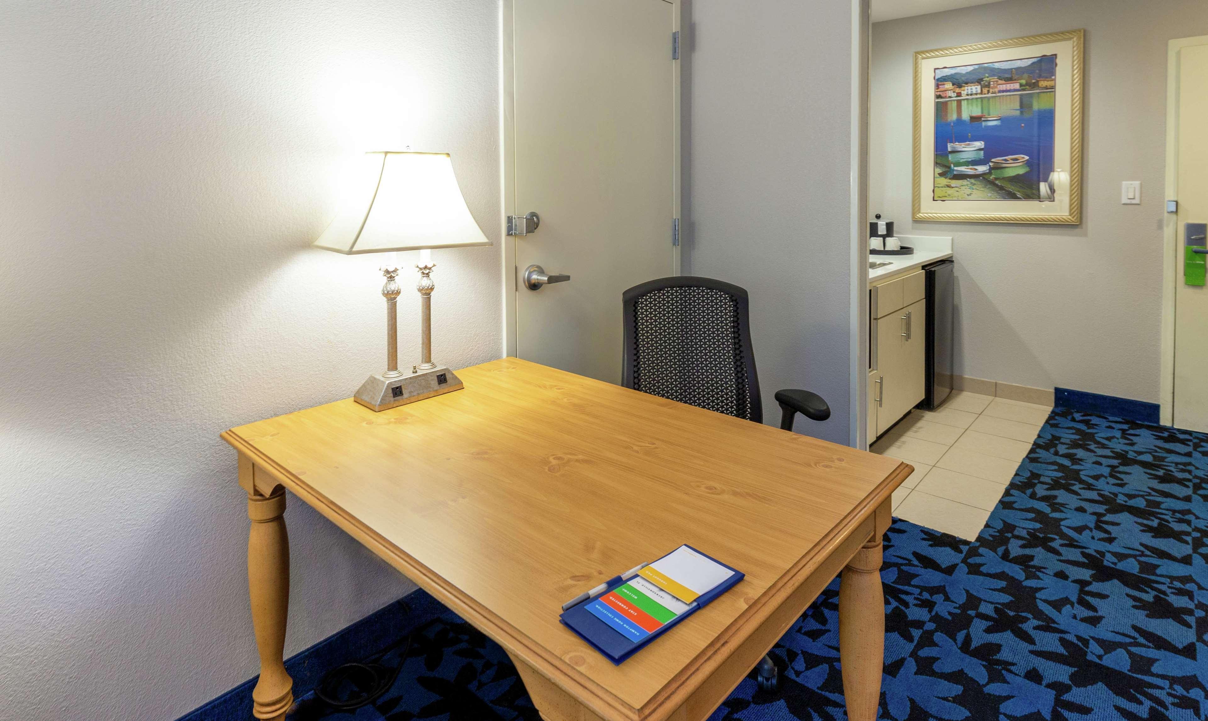 Hampton Inn & Suites Jacksonville Deerwood Park Kültér fotó